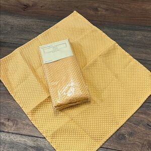 Damask Napkins~Prego 18x18 Yellow Gold~Set of 4